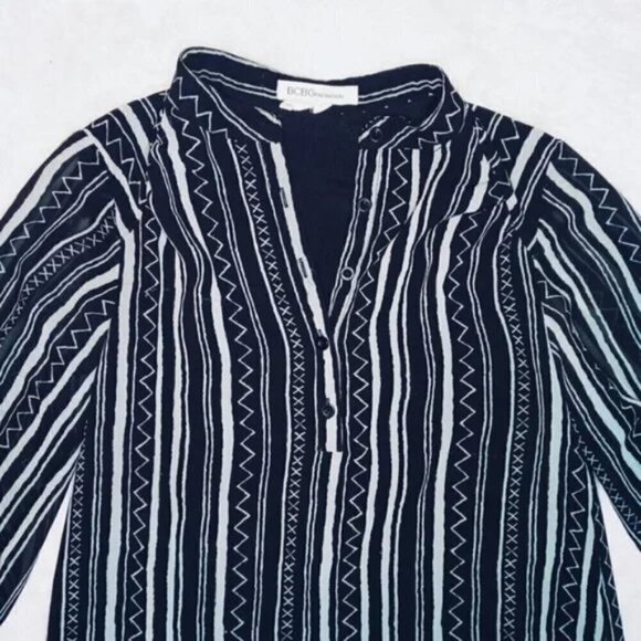 SHEER BLACK AND WHITE 90'S STYLE GEOMETRIC BLOUSE - Picture 2 of 5